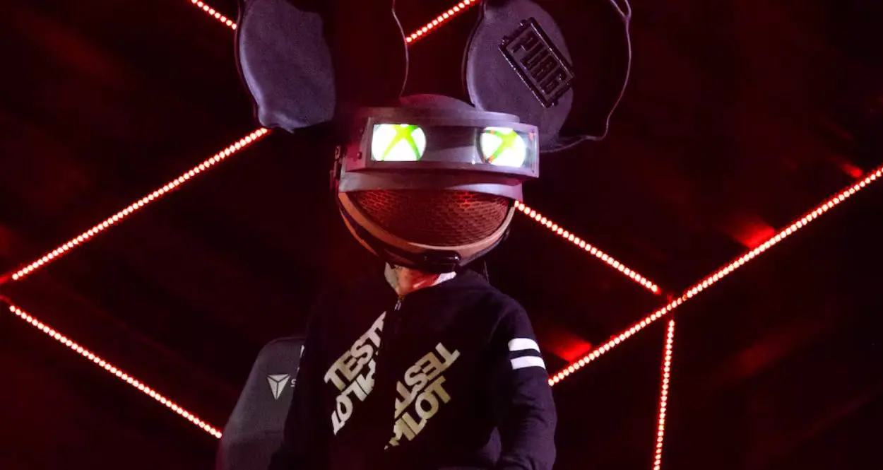 Deadmau5 vuelve a cargar contra el Top 100 DJs